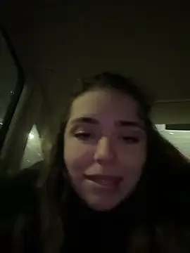 pantyless live sex cam