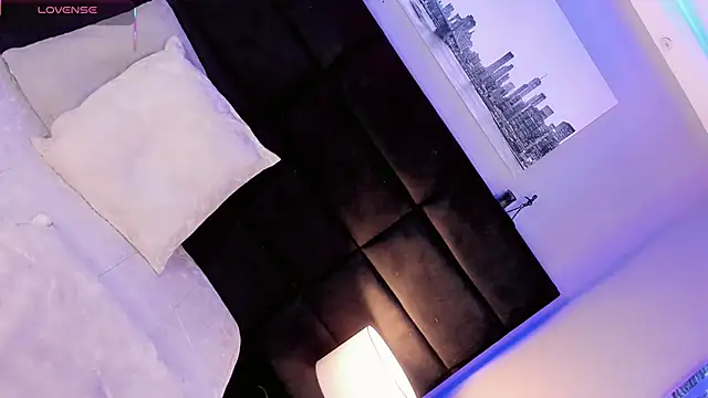 Ana_Paaula23 live sex cam