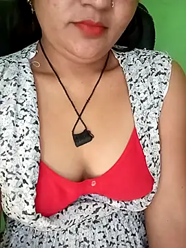 Rashmi_011's cam snapshot