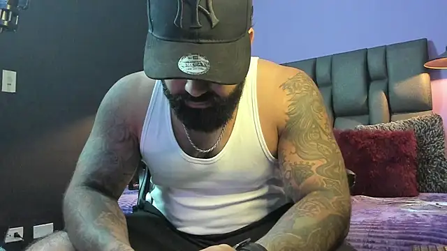 Lyon_vach live sex cam