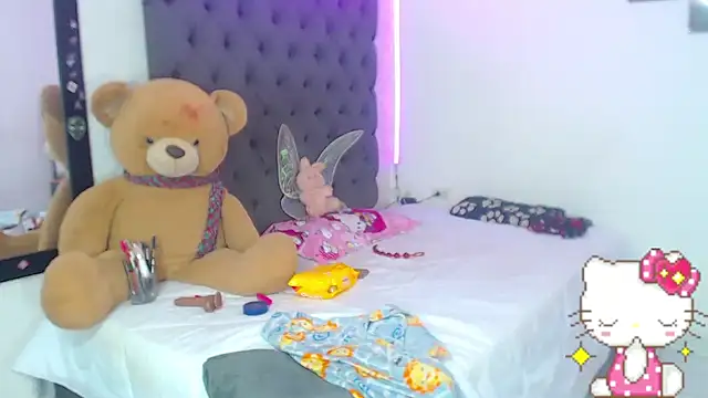 lucianadolll live sex cam