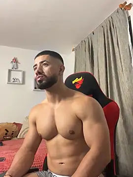 Ezzio_Scolaro live sex cam