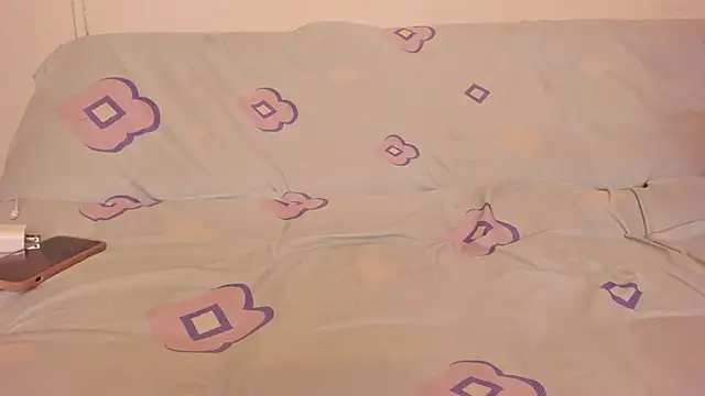 LoveBirds__1's cam snapshot