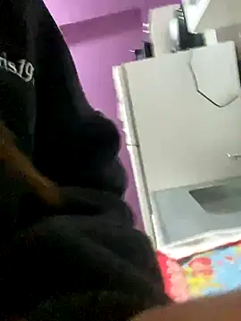 putit4444's cam snapshot