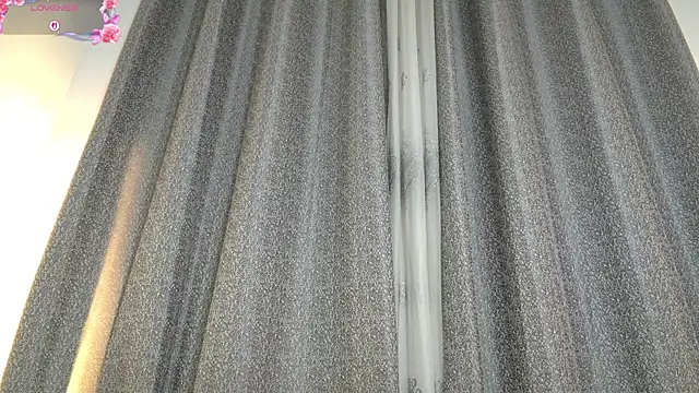 petite_paola live sex cam