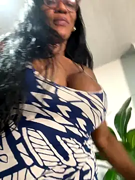 Bustykeyla live sex cam