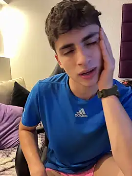 AdrianRinaldi live sex cam