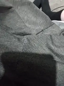 ahughes1011's cam snapshot