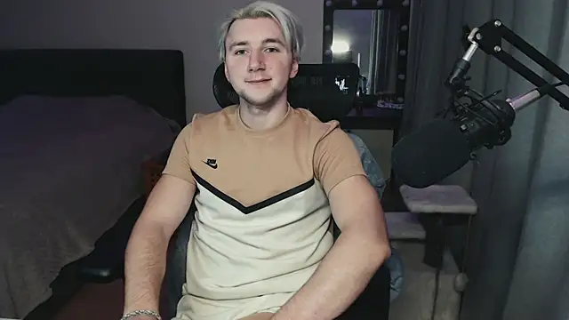 Elvin_Vaenight's cam snapshot