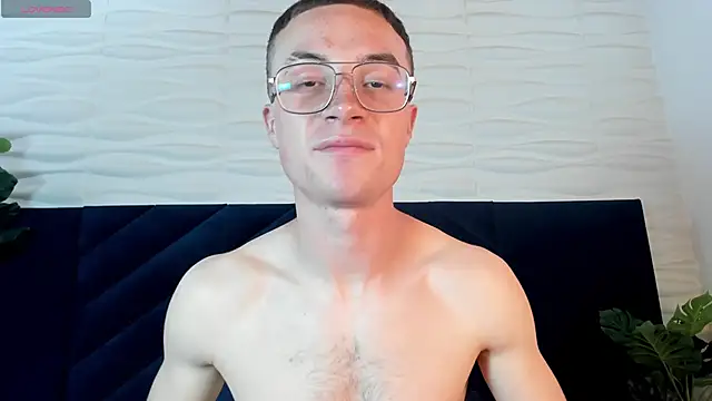 Lil_James's cam snapshot