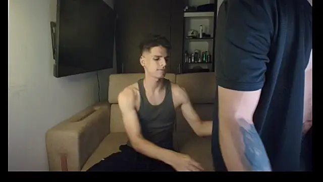 lionandreough's cam snapshot