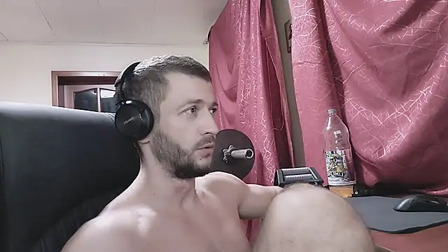 333Alone_in_theDark777's cam snapshot