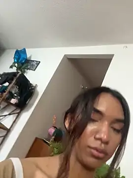 Nikol_Rang__ live sex cam