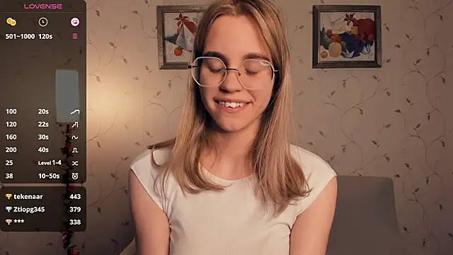 JoanBaggott live sex cam