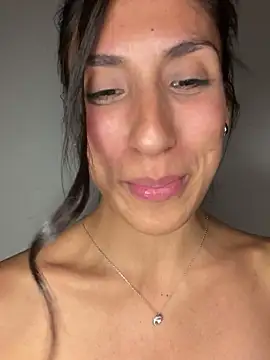 MaddyX__ live sex cam