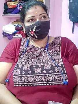 lathikaqueentamil live sex cam