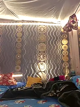 Sweet-Maddlina live sex cam