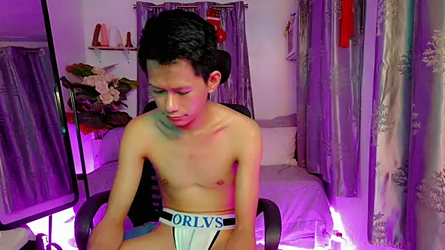 Skinny_BoyMilker69's cam snapshot