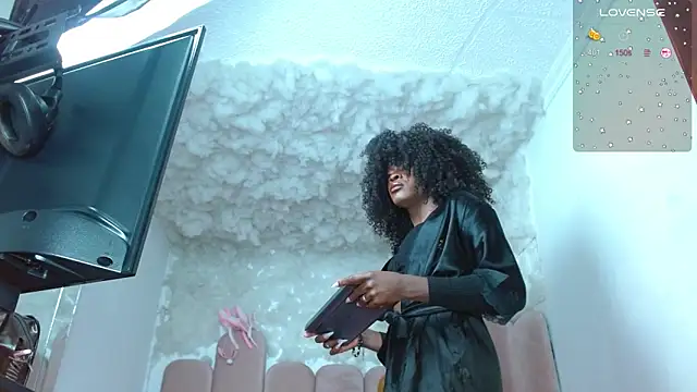 puca_ebony live sex cam