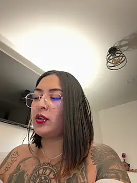 Rae_Lil_White's cam snapshot