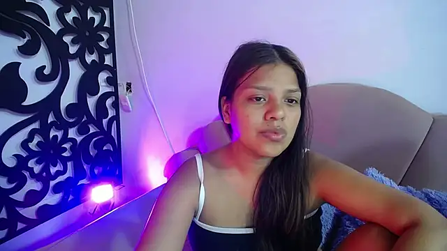 your_little_naughty1 live sex cam