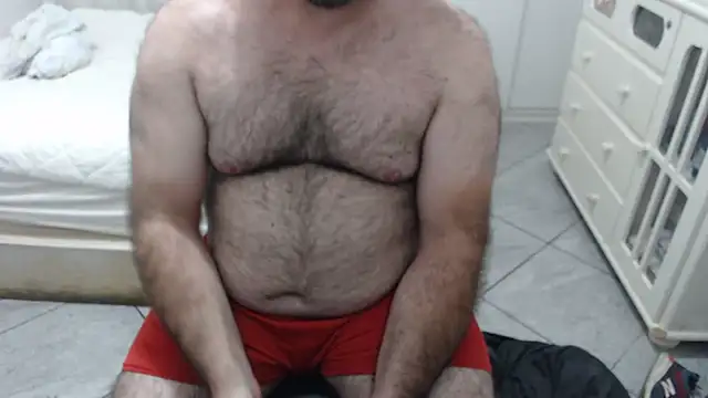 MysterBearMG live sex cam