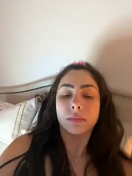 Baby_Mia_pires live sex cam