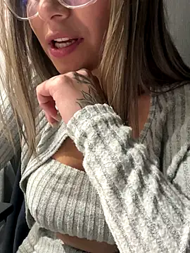 Isabella_Varella live sex cam