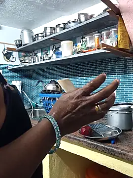 bakyasree143's cam snapshot