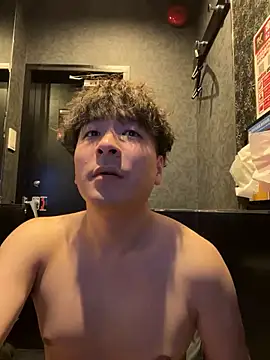 yuuki8910 live sex cam