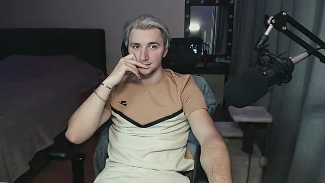 Elvin_Vaenight's cam snapshot