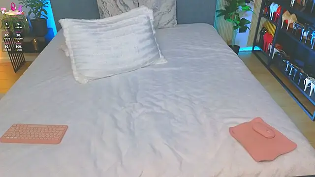 Kira_from_UA live sex cam