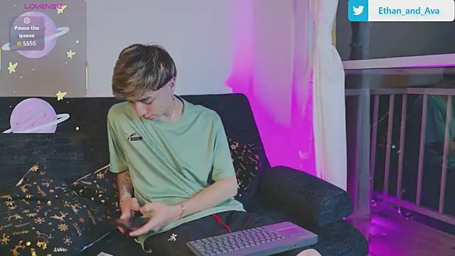 ethan_and_ava live sex cam