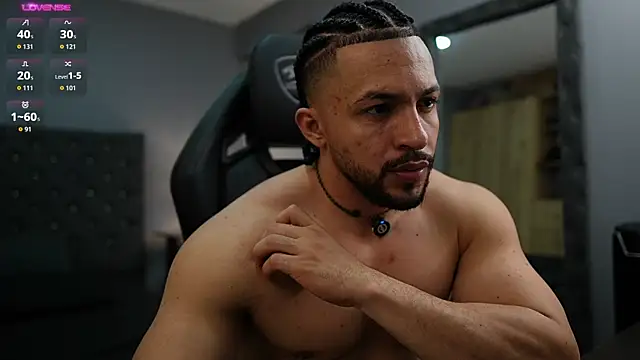 LoganMartinX's cam snapshot