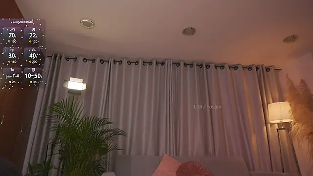 Lilithfosterr live sex cam