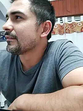 Bradd_32's cam snapshot