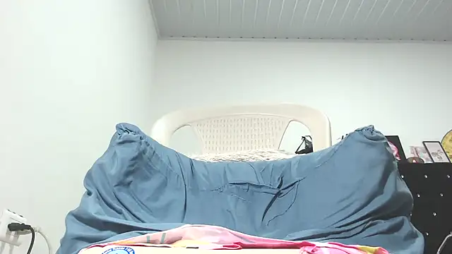 pamelabigcock69 live sex cam