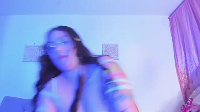 emily-777 live sex cam