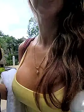 Bella-Grace live sex cam