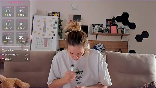 Girl_alone_home live sex cam