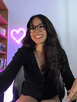 Naughty-Jessie live sex cam