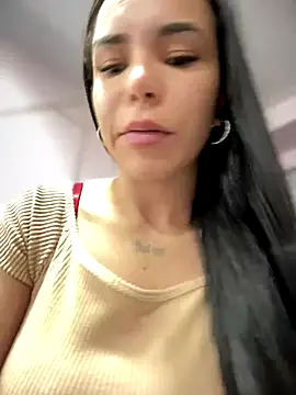 Naatalia live sex cam