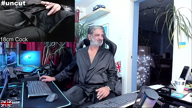 OnlineBossUK live sex cam