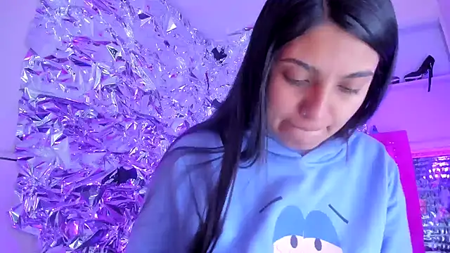 SarahStones live sex cam