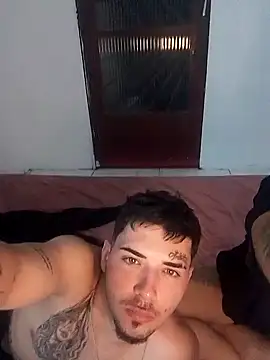 Bbzinha_18 live sex cam