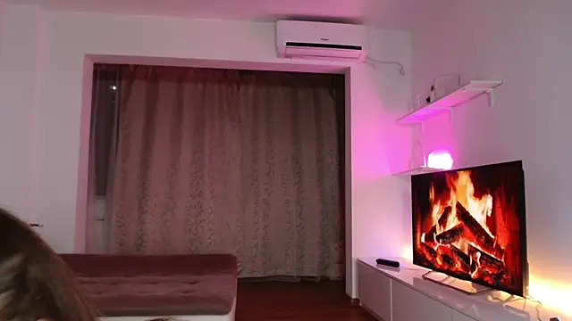 MiraDelynn's cam snapshot