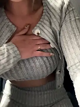 Isabella_Varella's cam snapshot