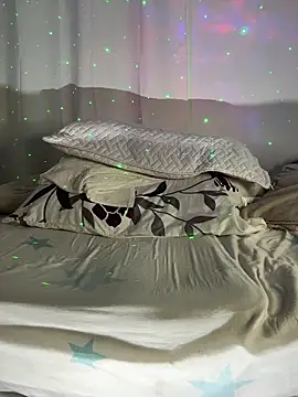 MrLeoLatino live sex cam