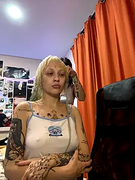 Dooubletroublee's cam snapshot