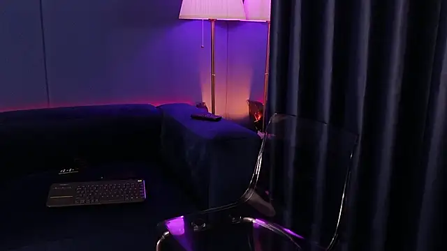 Olivia_Collins1's cam snapshot